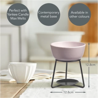 Se stai cercando un modo semplice ma elegante per profumare la tua casa e creare un'atmosfera rilassante, il bruciatore Yankee Candle Pebble Spa Grey...