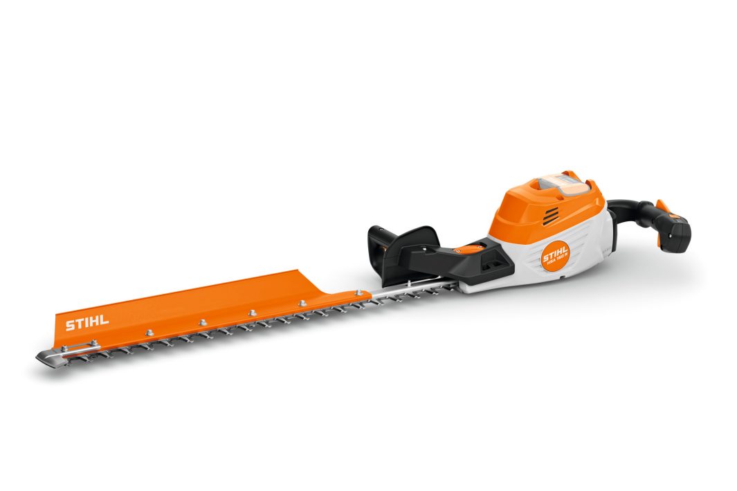 STIHL TAGLIASIEPI BATTERIA HSA 150.0 R 75mm Il nuovo STIHL HSA 150 R si posiziona al vertice della gamma professionale a batteria, rappresentando la scelta definitiva per chi deve affrontare...