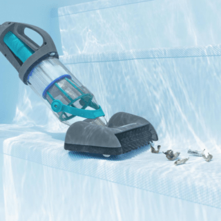 BESTWAY ASPIRATORE PORTATILE AQUAGRIP La manutenzione della piscina raggiunge nuovi standard di praticità e comfort grazie all'aspiratore ricaricabile AquaGrip, un dispositivo progettato...