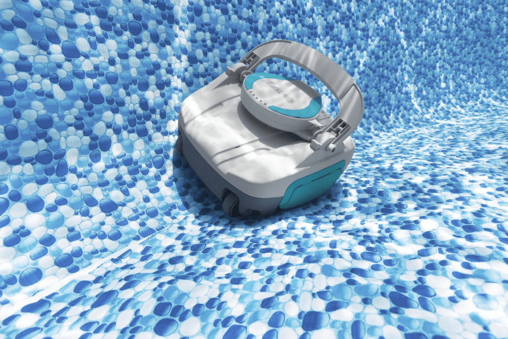 BESTWAY ROBOT X PISCINA AQUATRONIX G100 Il robot AquaTronix G100 rivoluziona la manutenzione della piscina introducendo un sistema di pulizia completamente automatico e privo di cavi,...