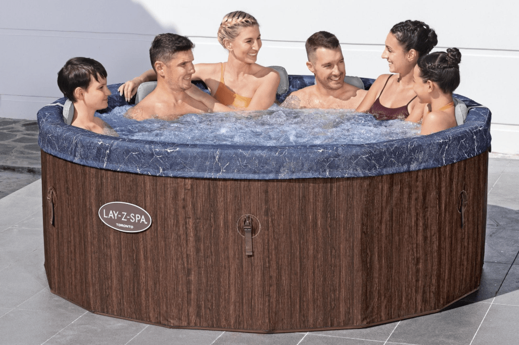 BESTWAY LAY-Z SPA TORONTO THERMACORE ULTRAFIT SMART Se sogni un angolo di benessere che unisca eleganza, innovazione e un'efficienza energetica superiore, la Lay-Z-Spa Toronto è la scelta definitiva....