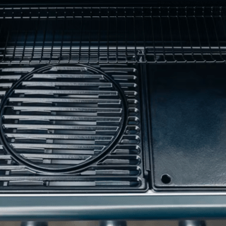 CAMPING GAZ ITALIA SRL BBQ SELECT 3 EXS SBS Il Campingaz Select 3 EXS SBS (codice 2227039) si presenta come la soluzione ideale per chi desidera trasformare il proprio spazio esterno in una...