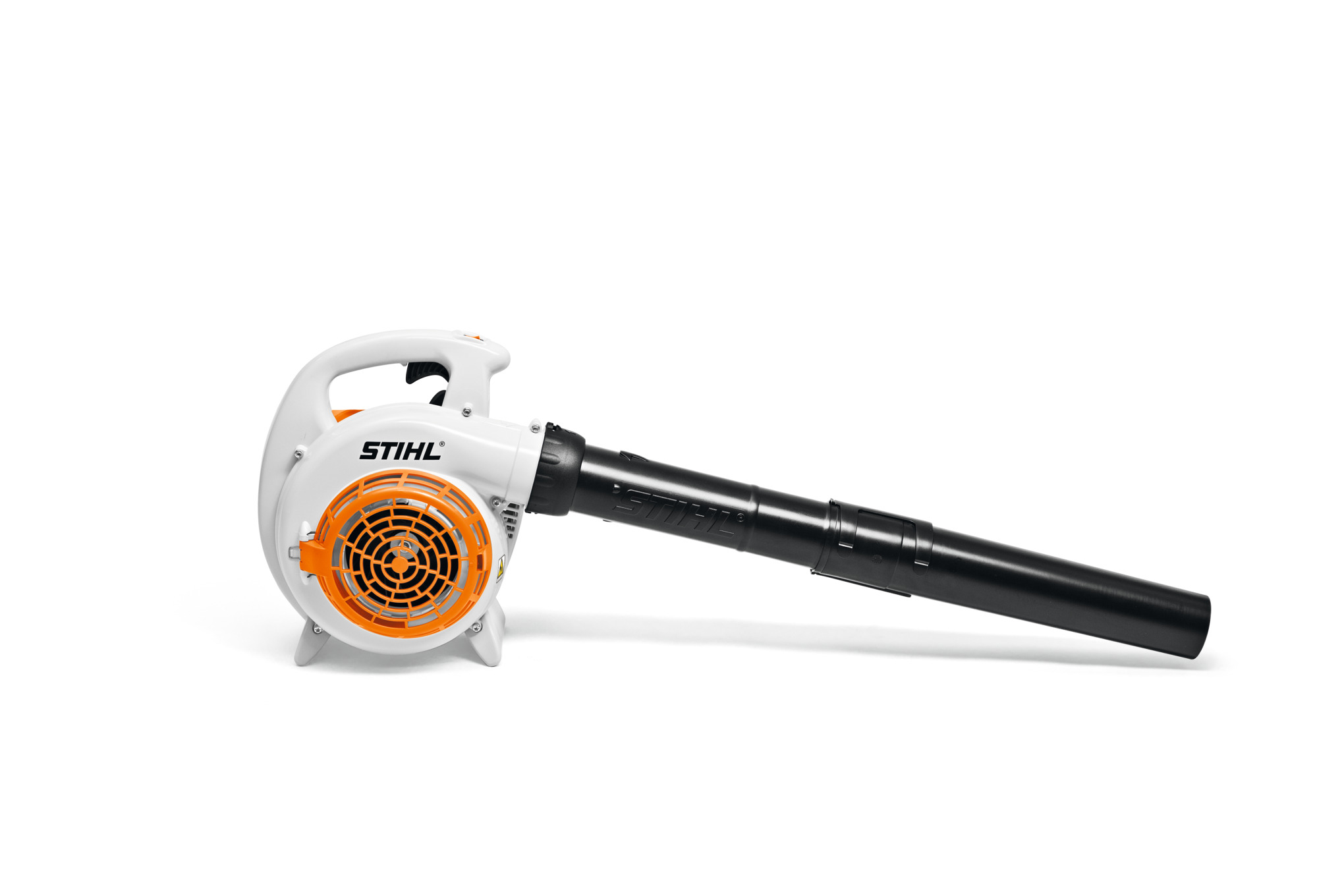 STIHL SOFFIATORE BG 56 Il BG 56 di STIHL è un soffiatore a benzina, ideale per proprietari di case, giardinieri e amministrazioni comunali. Questo soffiatore si distingue...