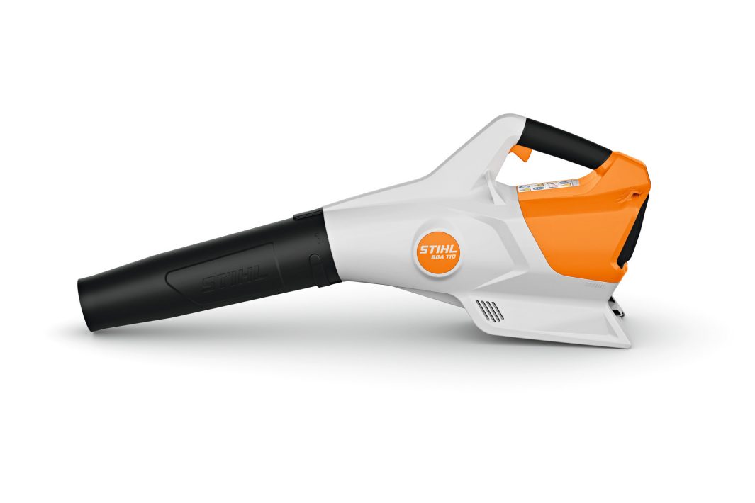 BESTWAY SOFFIATORE A BATTERIA BGA 110.0 Il soffiatore a batteria STIHL BGA 110 è la soluzione ideale per i privati più esigenti e per contesti semi-professionali, come la gestione di...