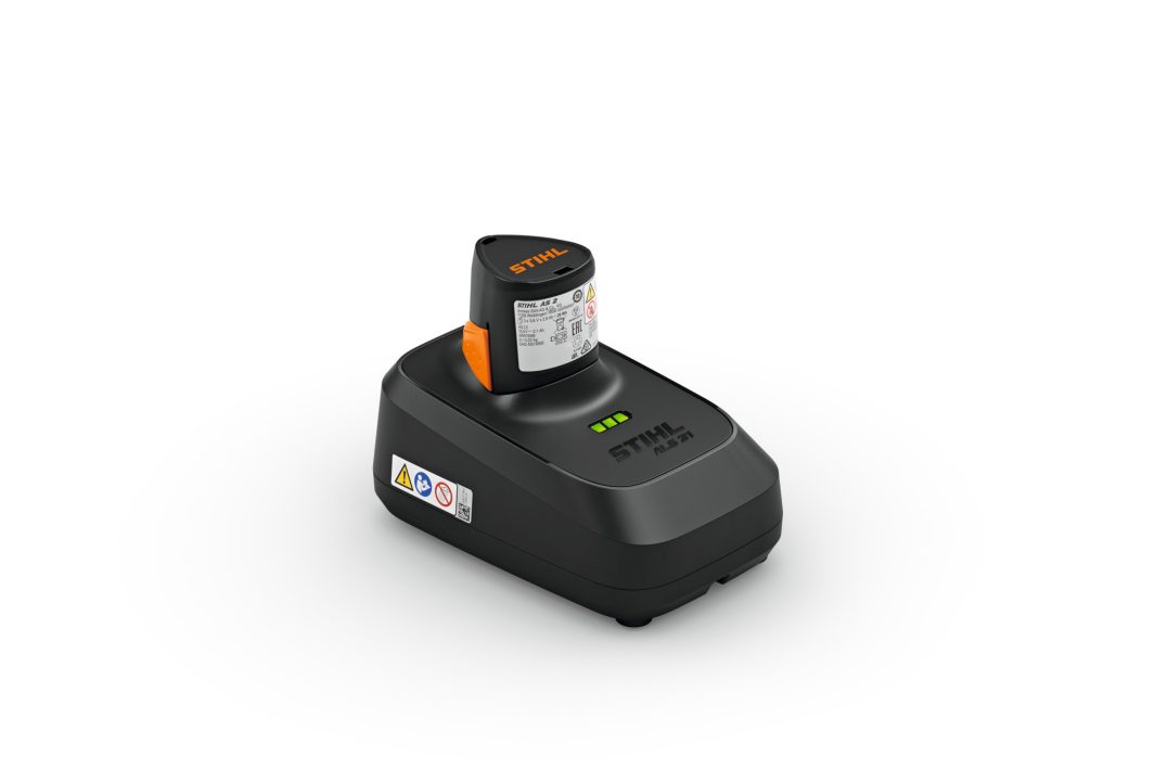 STIHL CARICABATTERIE ALS 31.0 Il caricabatterie STIHL ALS 31 è la soluzione compatta ed estremamente leggera pensata per ricaricare in modo rapido e delicato le batterie del...