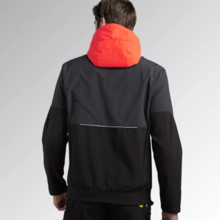 Prodotti in promozione 465 La giacca Diadora Softshell Hybrid nella grintosa tonalità Nero rappresenta la perfetta evoluzione dell'abbigliamento tecnico moderno, fondendo la...