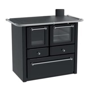 Cucina a legna con focolare in ghisa, piastra in ghisa smaltata e forno a vista in acciaio inox; ideale per cucinare e riscaldare ambienti domestici...