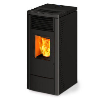 Stufa a pellet ventilata di classe A+ ed Ecodesign 2022, con top in maiolica e gestione elettronica della combustione. Ideale per riscaldare ambienti...