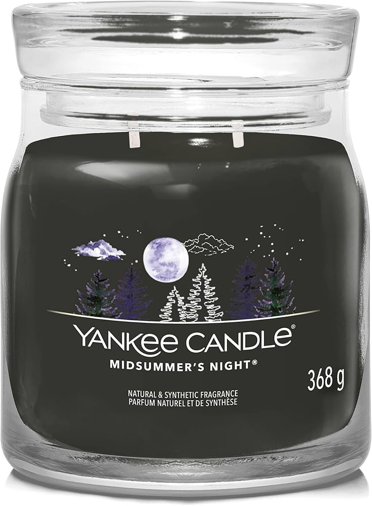 YANKEE CANDLE JAR MIDSUMMERS NIGHT 368G Candela profumata Yankee Candle Midsummer's Night in giara media Signature (368 g) con due stoppini e blend di cera a base vegetale. Fragranza...