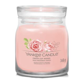 Candela profumata Yankee Candle Fresh Cut Roses in giara da 368 g della linea Signature. Fragranza floreale che richiama un giardino di rose; durata...