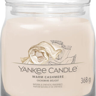 Candela profumata Yankee Candle Warm Cashmere in giara media Signature (368 g) con doppio stoppino e blend di cera premium. Profumo caldo e legnoso...