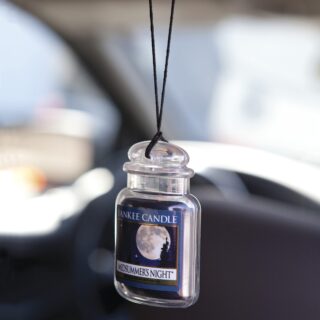 Car Jar® Black Coconut: card da appendere in cartoncino impregnato per profumare auto e piccoli spazi fino a 30 giorni con note tropicali di cocco e...