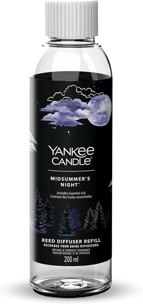 YANKEE CANDLE REED DIFFUSER REFILL MIDSUMMER NIGHT Ricarica da 200 mL per diffusori a bastoncini Yankee Candle Signature con la fragranza MidSummer's Night®, intensa e legnosa. Ideale per ripristinare...