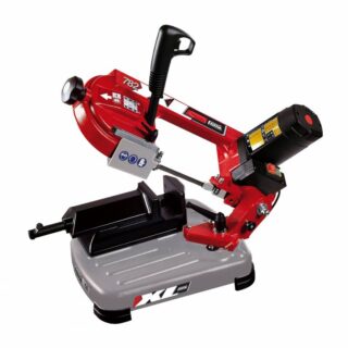 Segatrice a nastro portatile per metalli con motore 950 W e due velocità elettroniche. Progettata per taglio senza lubrificazione e dotata di...