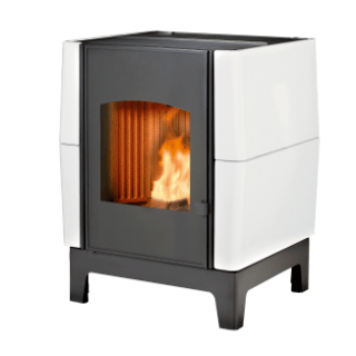 Stufa a pellet ventilata ELLEDI LUMIERE, 5,3 kW nominali, serbatoio 18 kg e vetro autopulente. Programmazione digitale, funzionamento silenzioso e...