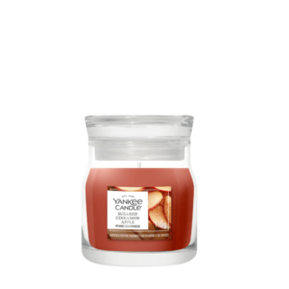 Candela profumata Yankee Candle Sugared Cinnamon Apple in giara piccola Signature (110 g). Fragranza autunnale di mela, cannella e vaniglia;...